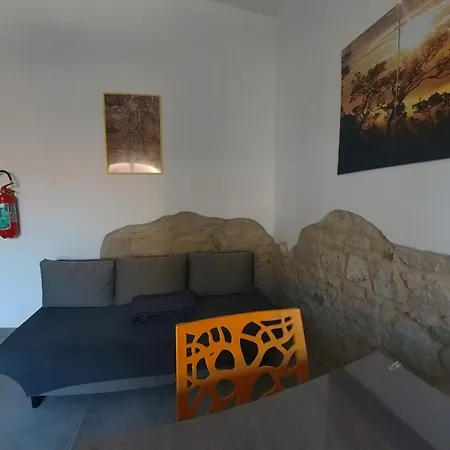 Sant Antioco Yellow Apartment With 2 Way Air Con * SantʼAntìoco