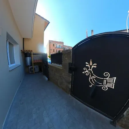 Sant Antioco Yellow With 2 Way Air Con